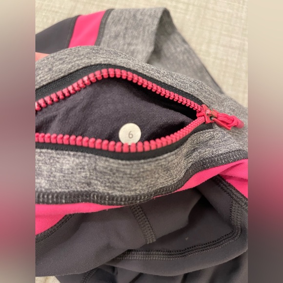 Lululemon Run Inspire Crop II Gray Pink Leggings Size 6 - Picture 5 of 6